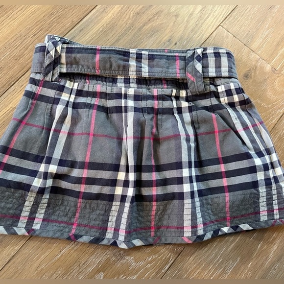 Burberry Gray and Pink Plaid Skirt Girls 5yo - Picture 2 of 7